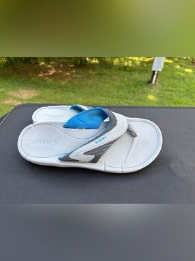 Simms Atoll Blue Lined Gray Flip Flop men’s Sz 11 fly fishing boat beach travel